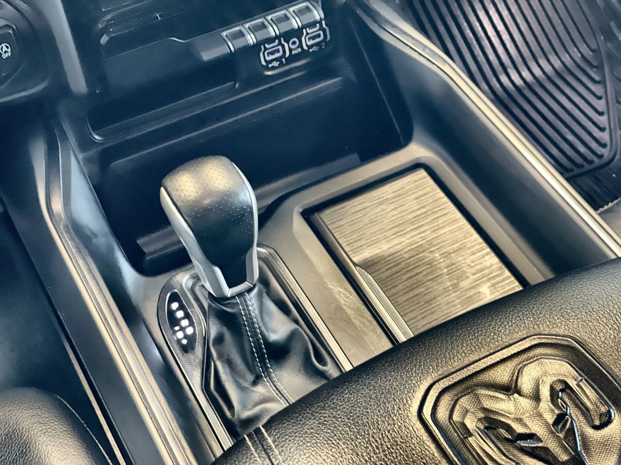 2023 Ram RAM 1500 Crew Cab 4x4 (dt)