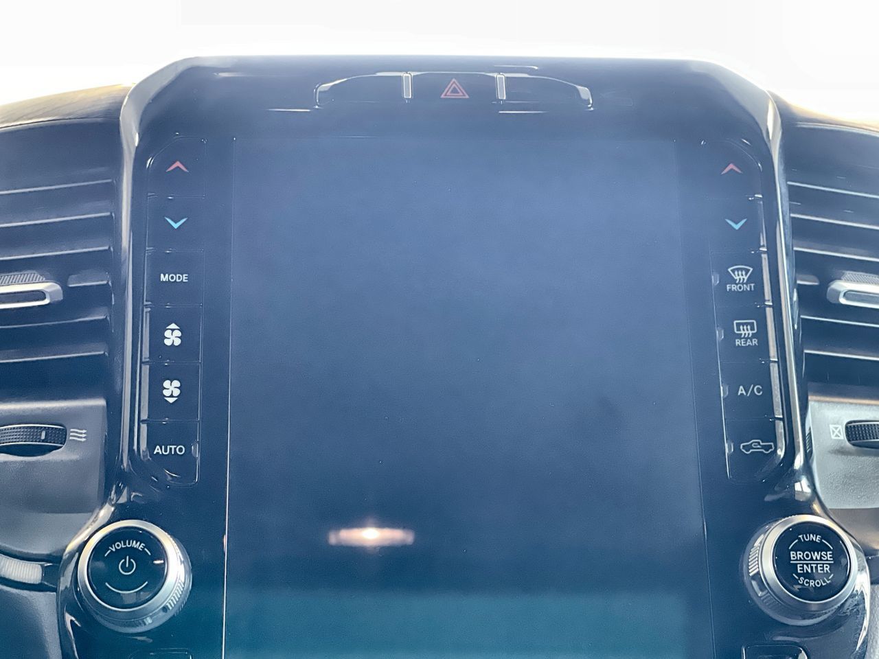 2023 Ram RAM 1500 Crew Cab 4x4 (dt)