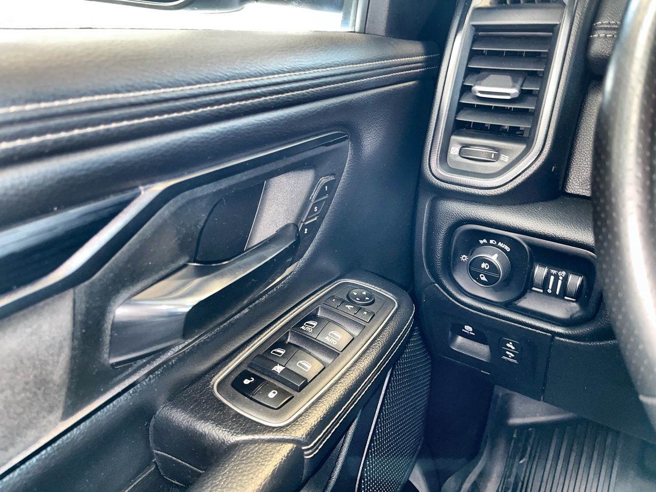 Ram RAM 1500 Crew Cab 4x4 (DT)  2023 à Regina, Saskatchewan