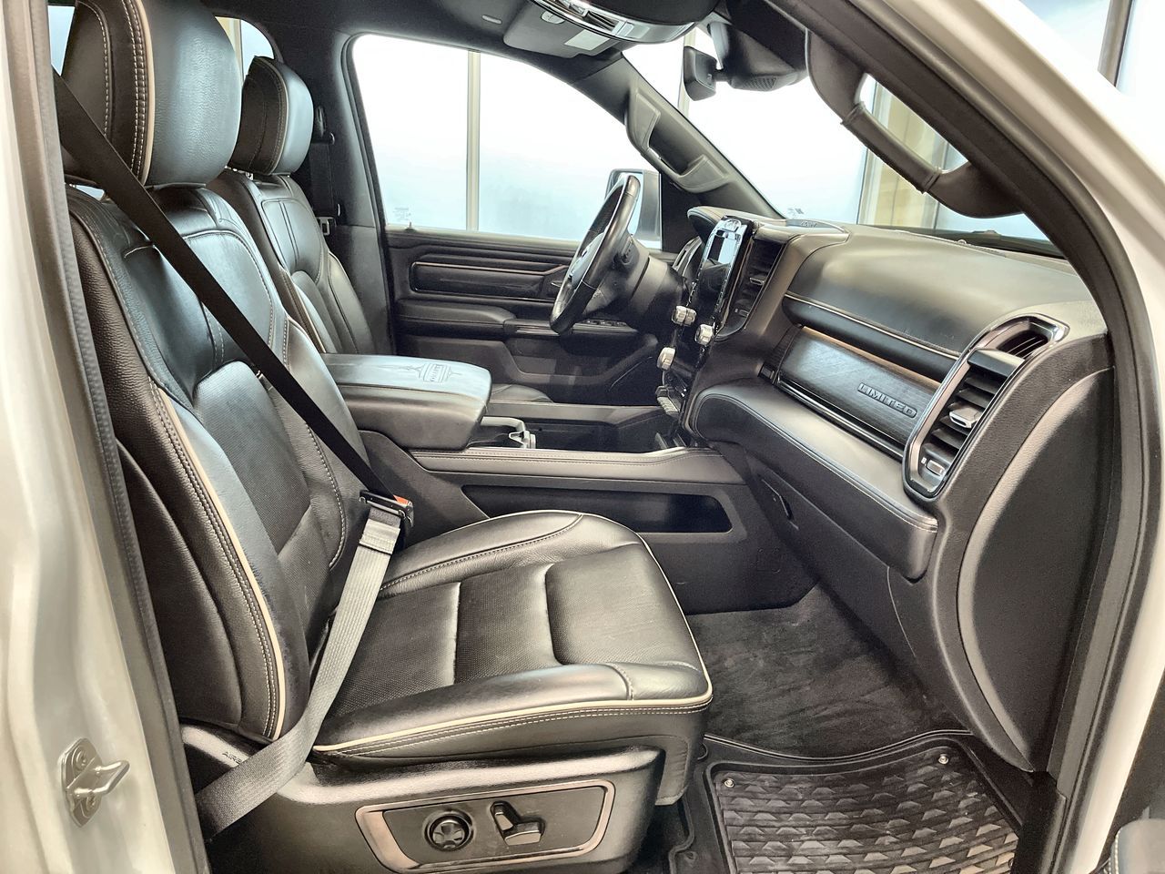2023 Ram RAM 1500 Crew Cab 4x4 (DT)
