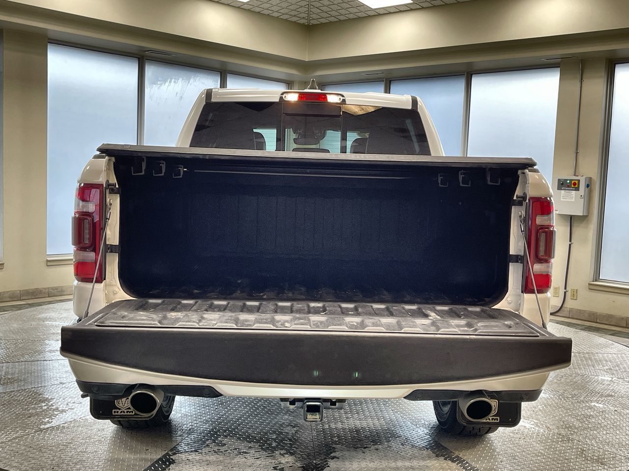 2023 Ram RAM 1500 Crew Cab 4x4 (DT)