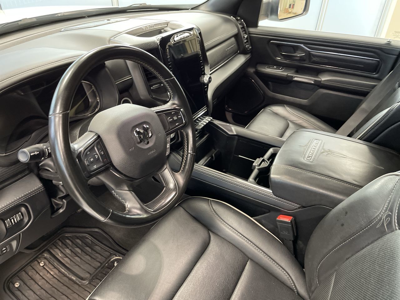 2023 Ram RAM 1500 Crew Cab 4x4 (DT)