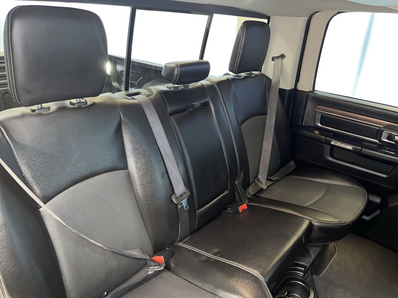 Ram RAM 1500 Crew Cab 4x4  2016 à Regina, Saskatchewan