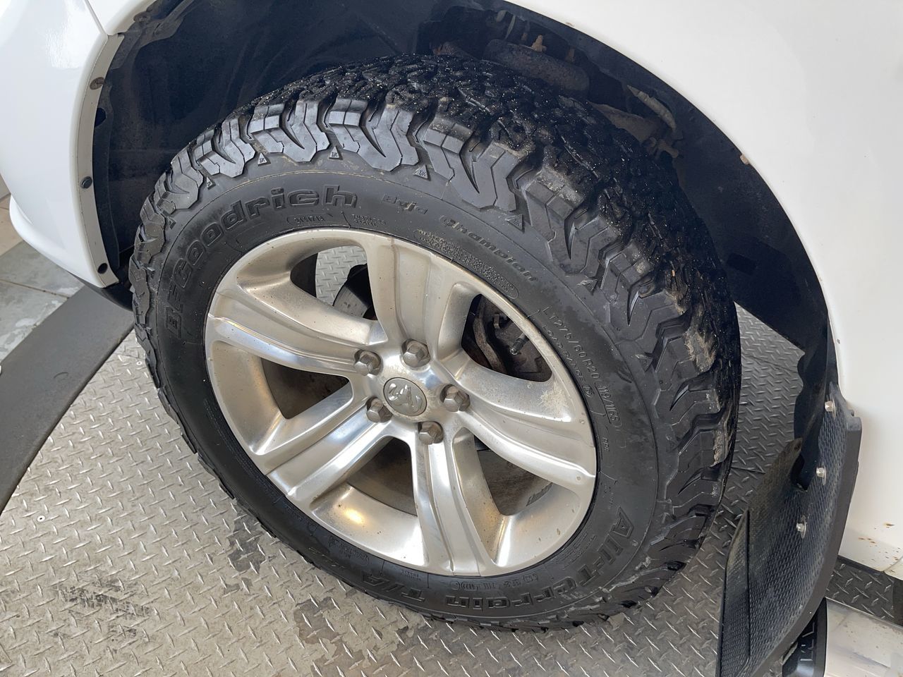 2017 Ram RAM 1500 Crew Cab 4x4 in Regina, Saskatchewan