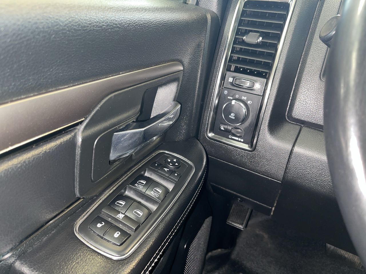 2017 Ram RAM 1500 Crew Cab 4x4 in Regina, Saskatchewan