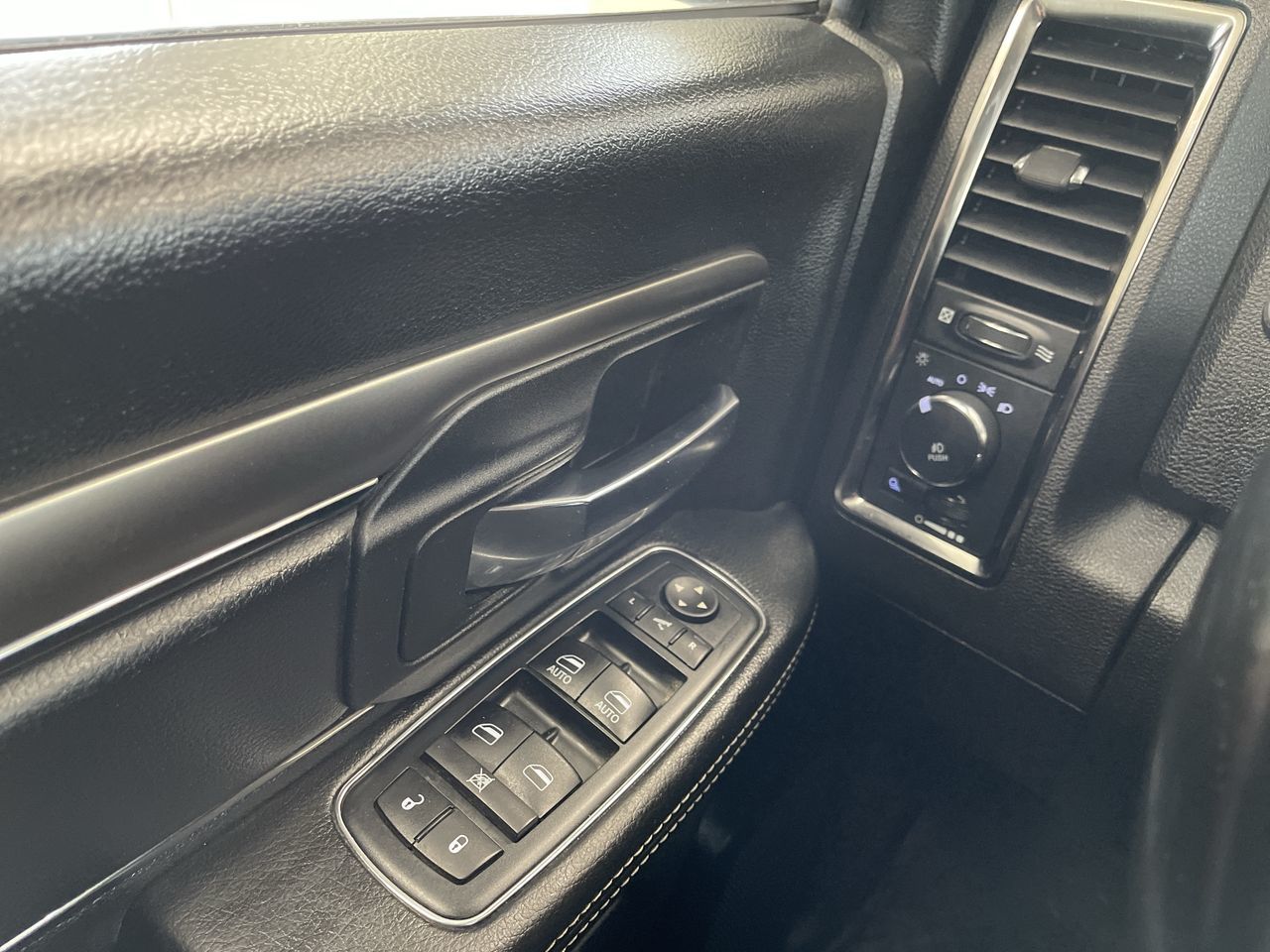 2017 Ram RAM 1500 Crew Cab 4x4