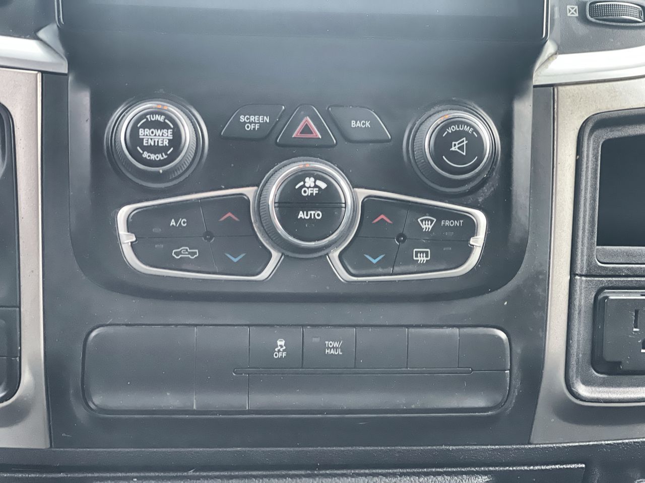 2018 Ram RAM 1500 Crew Cab 4x4 in Regina, Saskatchewan
