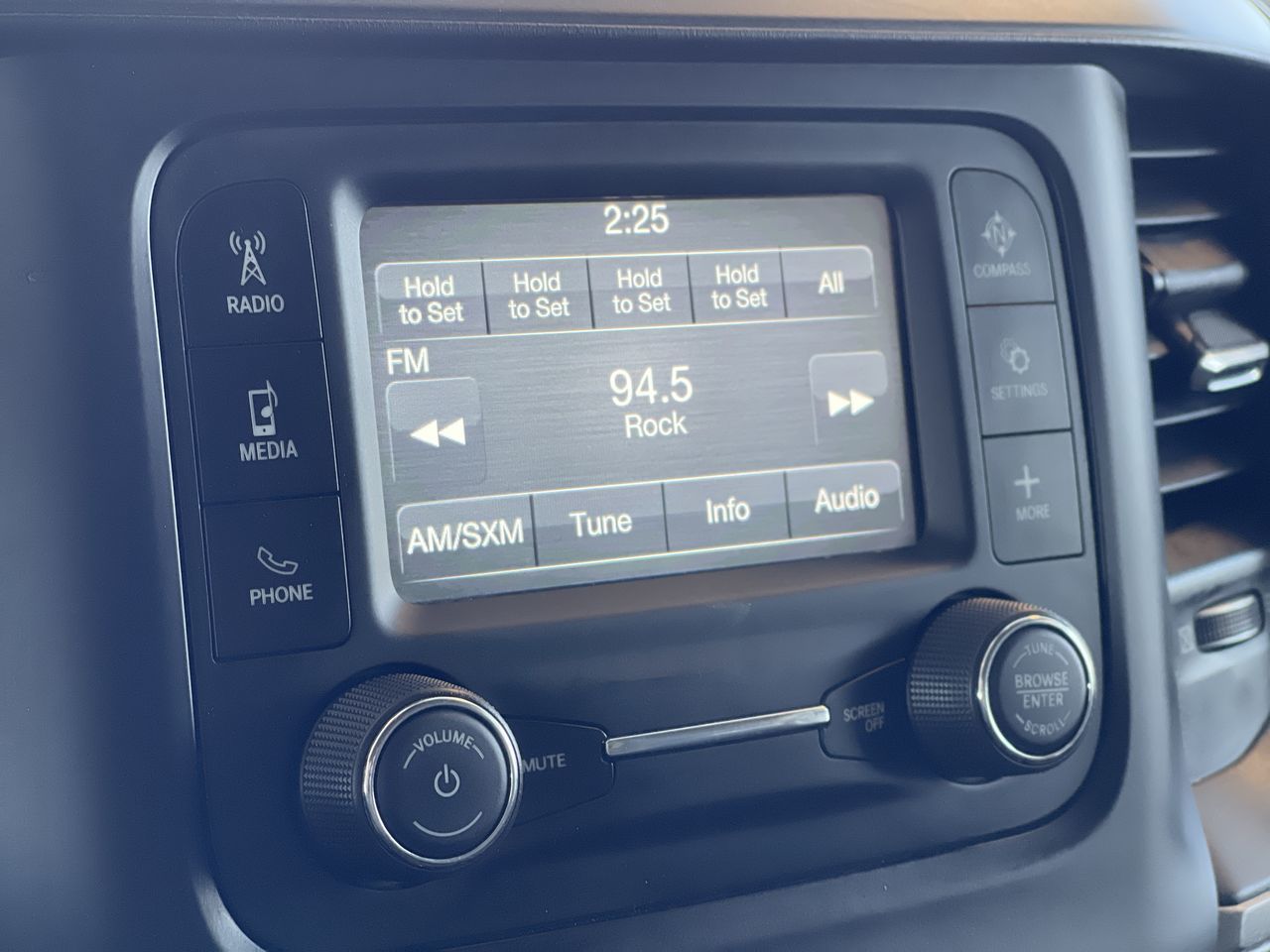 Ram RAM 1500 Quad Cab 4x4 (dt)  2019 à Regina, Saskatchewan