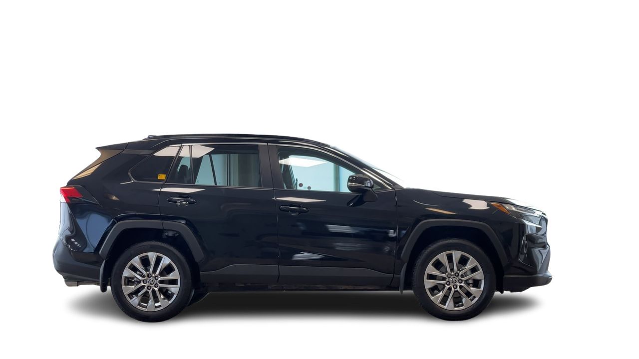 2025 Toyota RAV4 XLE AWD