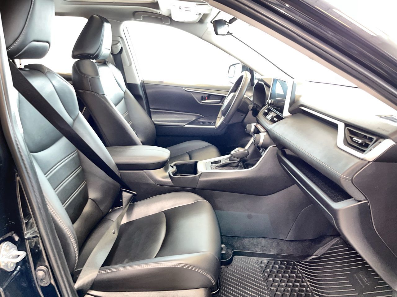 2025 Toyota RAV4 XLE AWD