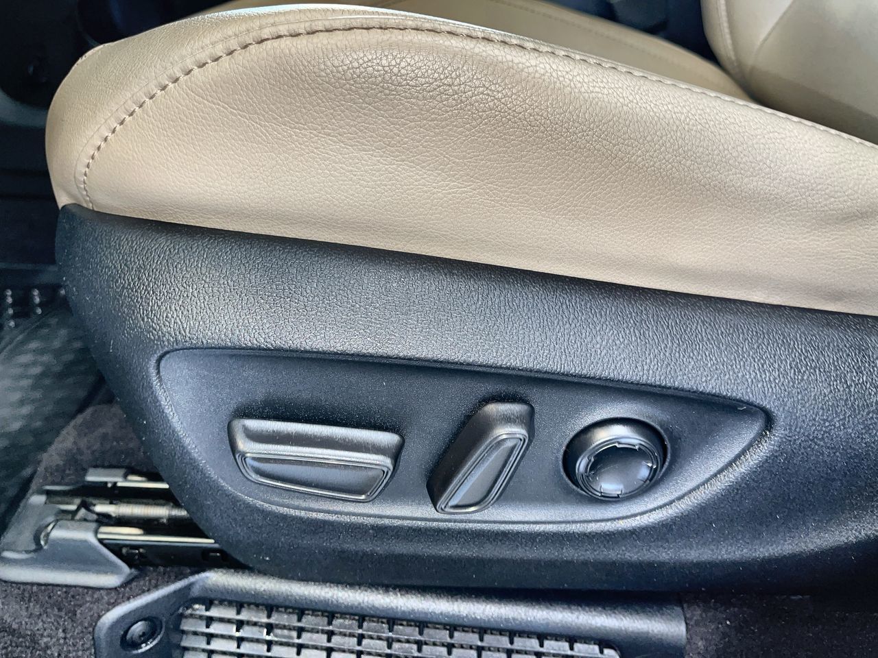 Toyota Sienna Hybrid  2023 à Regina, Saskatchewan