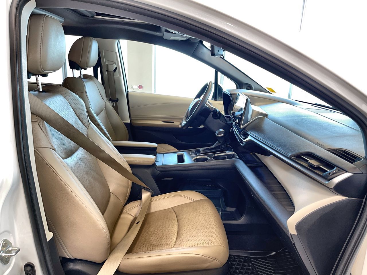 Toyota Sienna Hybrid  2023 à Regina, Saskatchewan