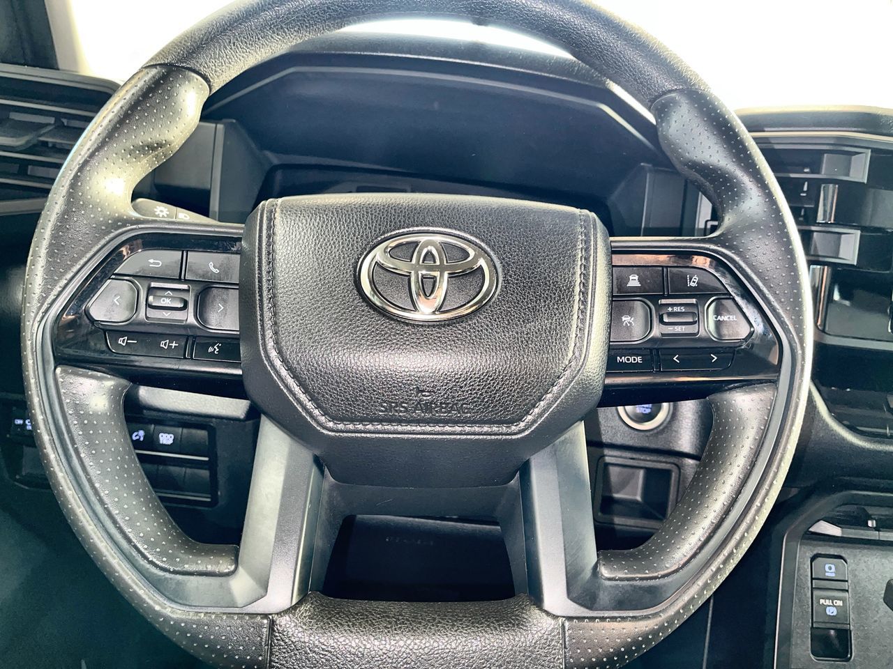 2023 Toyota TUNDRA 4X4