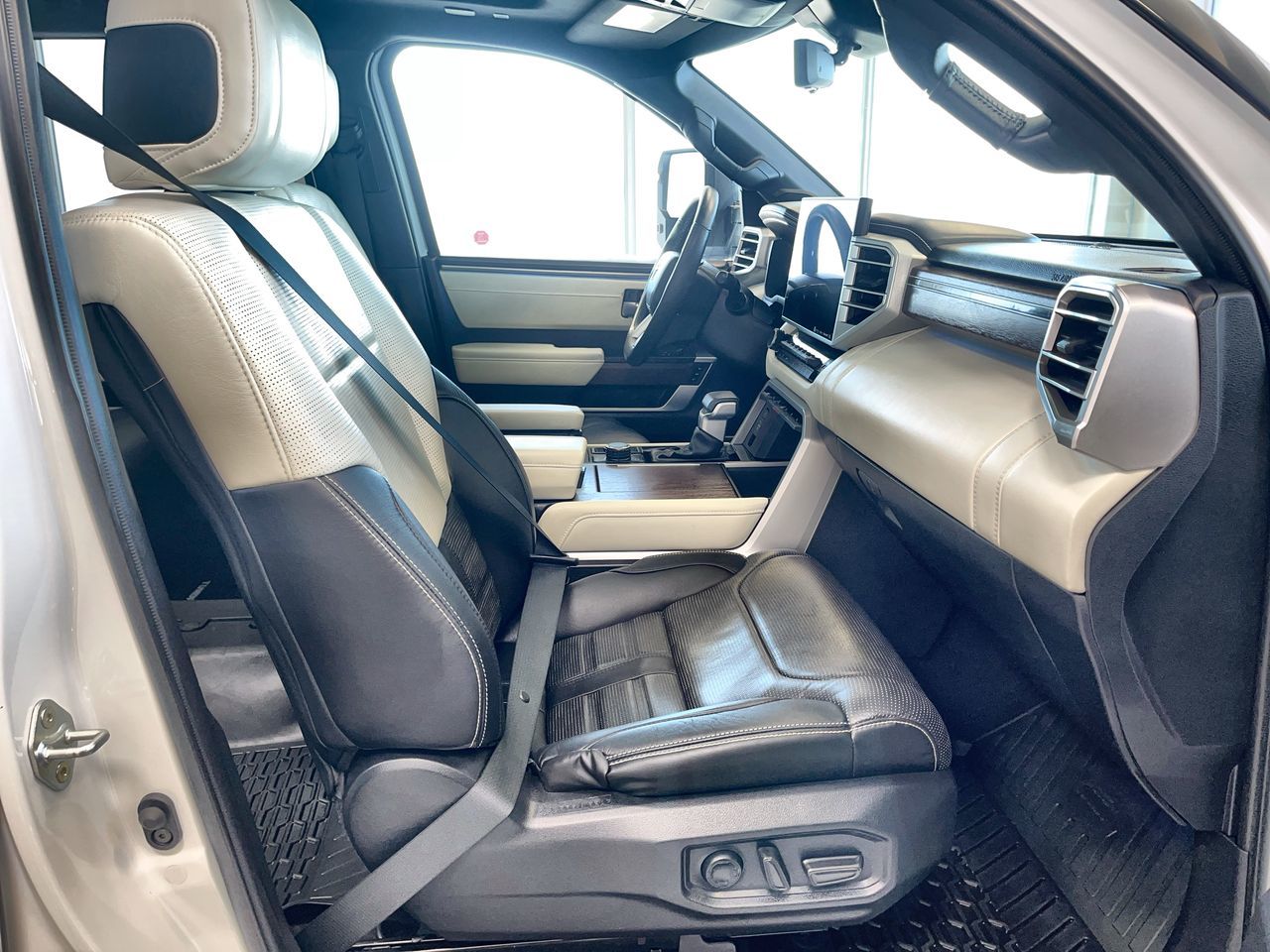 2023 Toyota TUNDRA HYBRID in Regina, Saskatchewan