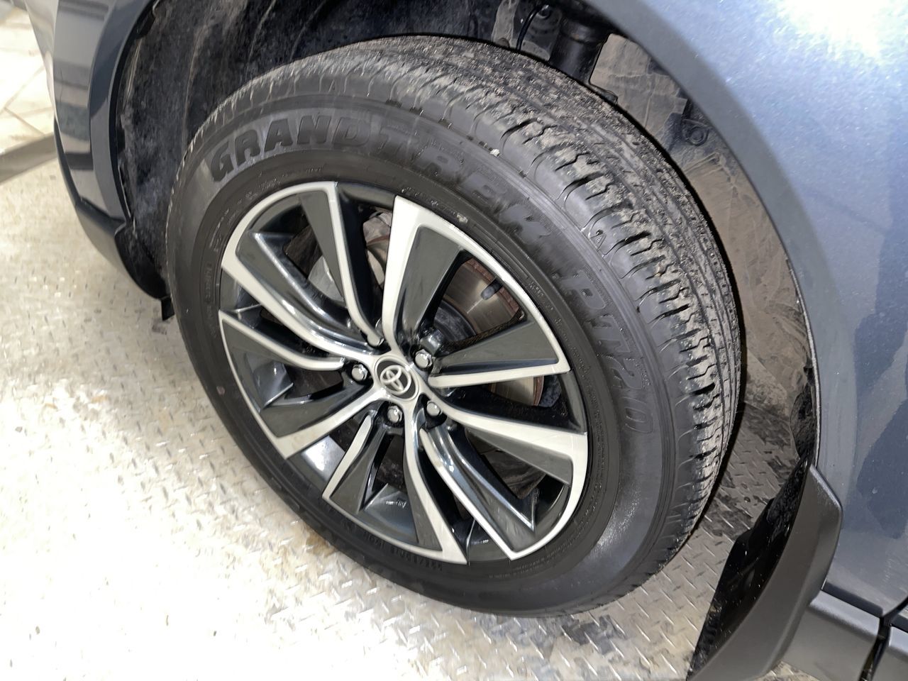 2024 Toyota Venza Hybrid