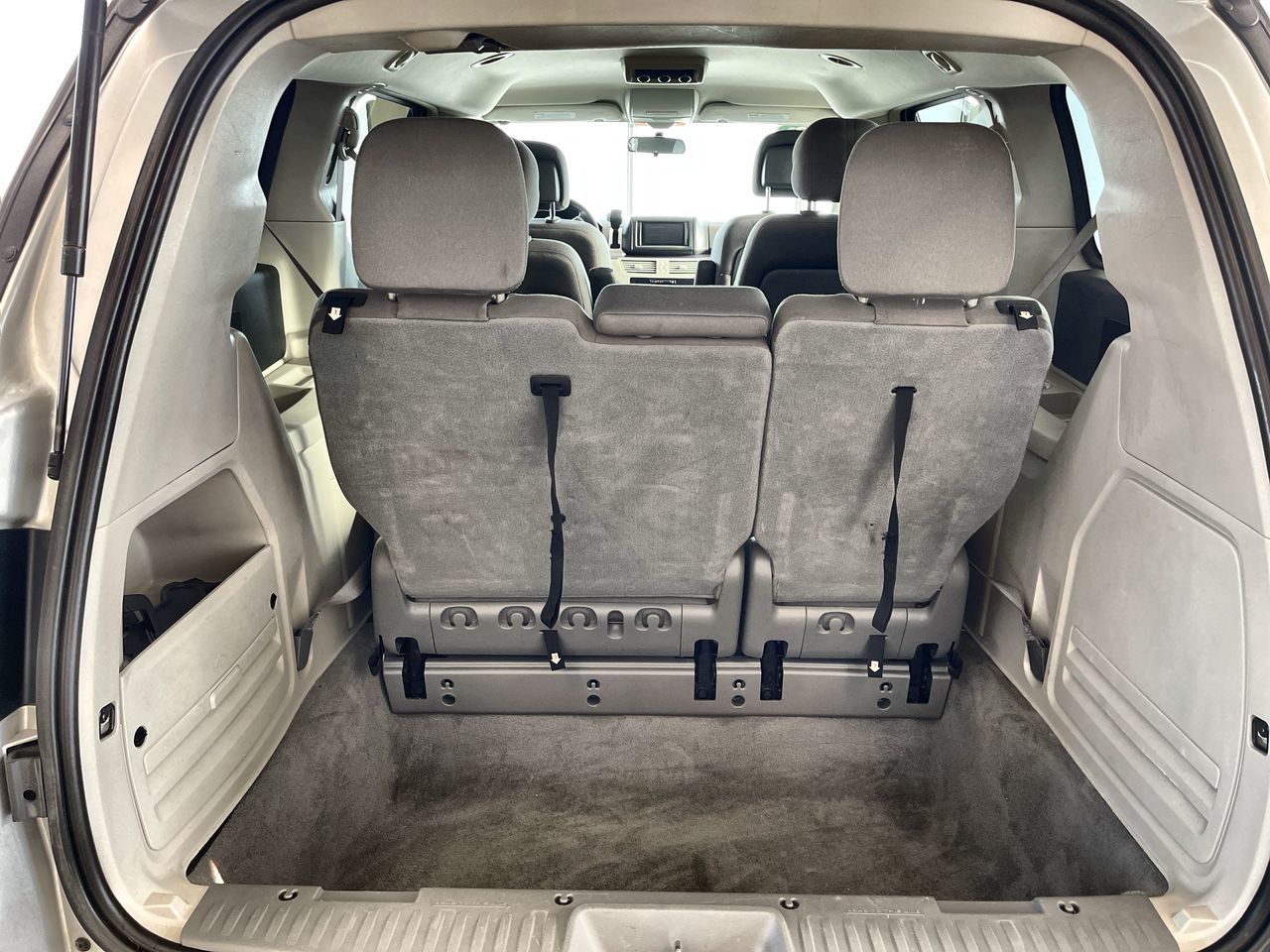 2011 Volkswagen Routan in Regina, Saskatchewan