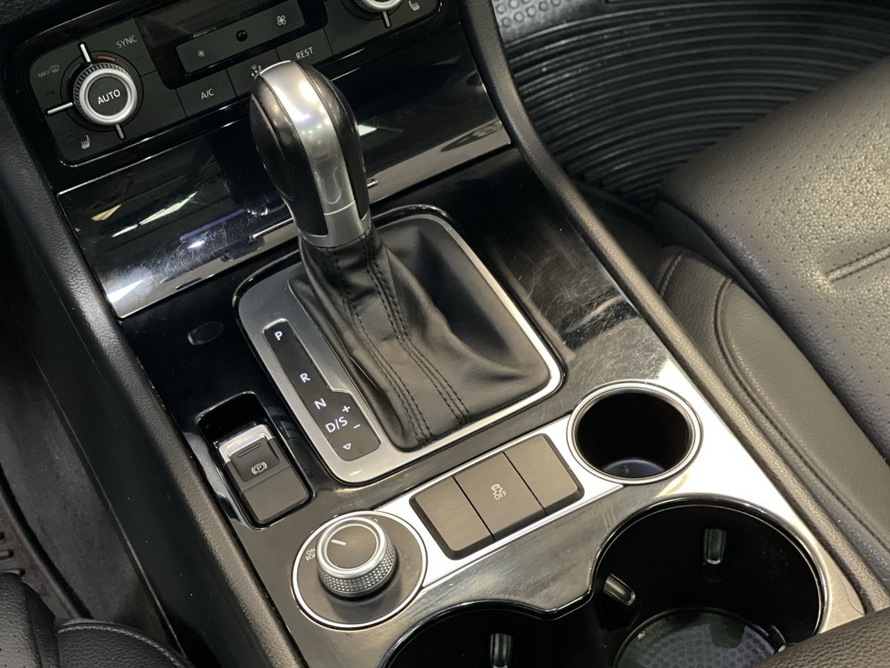 Volkswagen Touareg  2015 à Regina, Saskatchewan