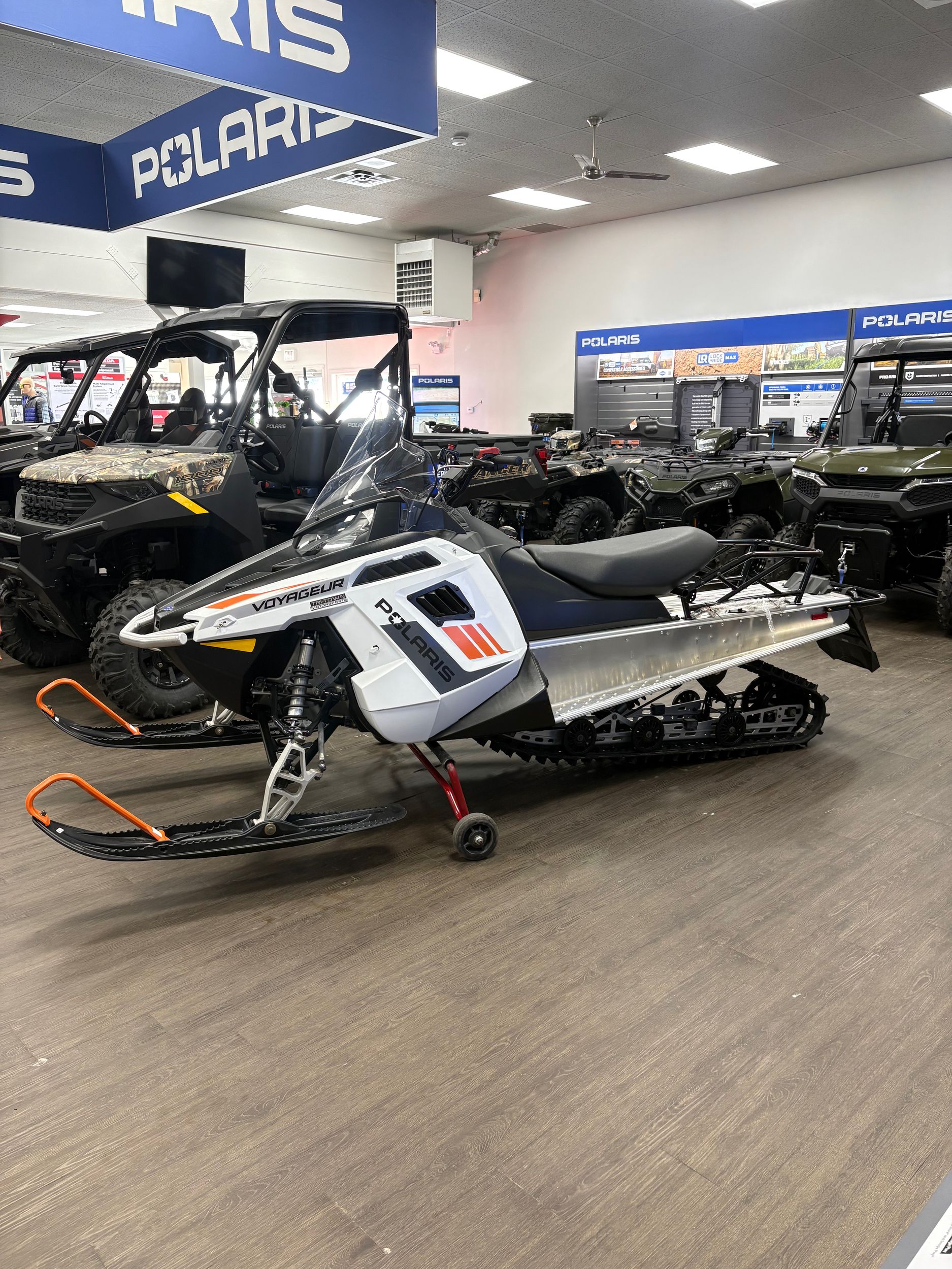 Polaris VOYAGEUR 550 144  2024