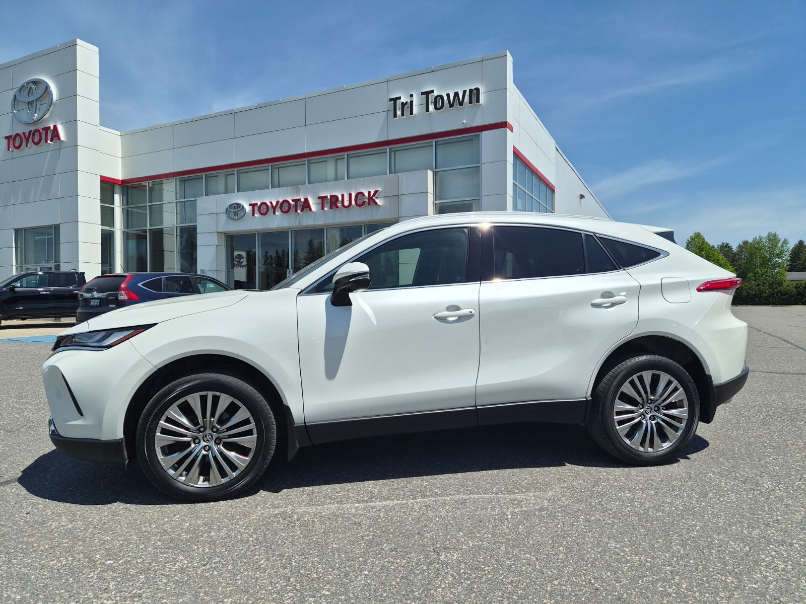 2022 Toyota Venza XLE