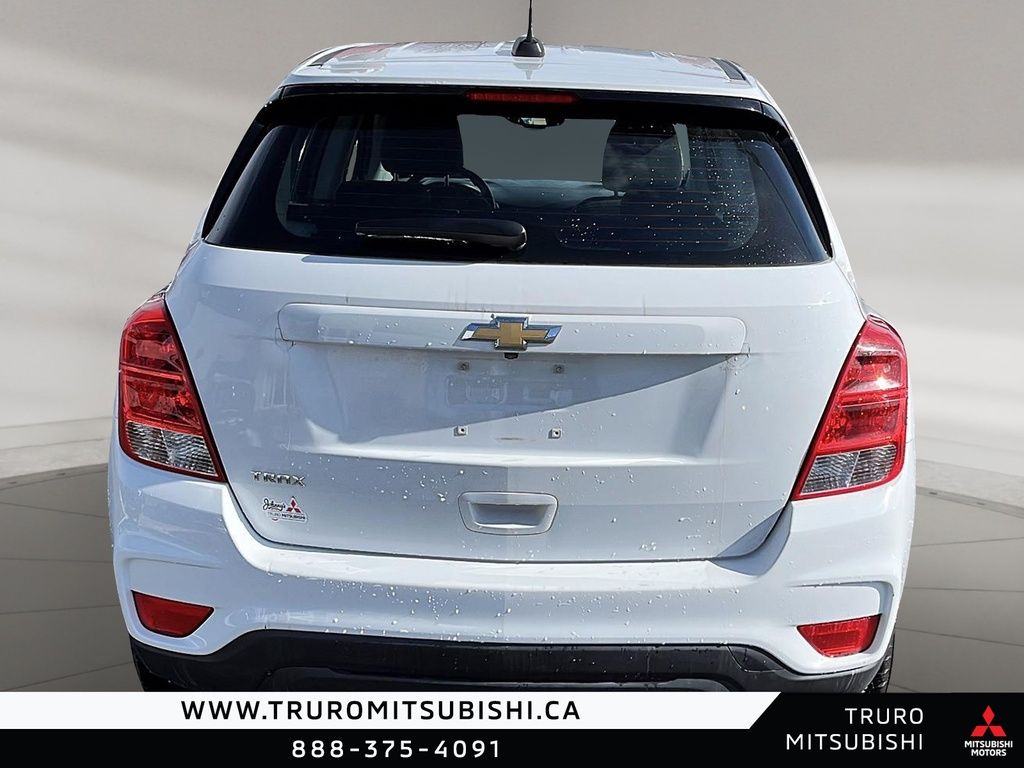 Photo 2017 Chevrolet Trax LS #3