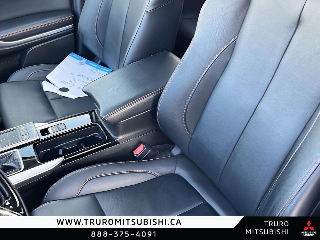 Photo 2018 Mitsubishi Eclipse Cross GT #8