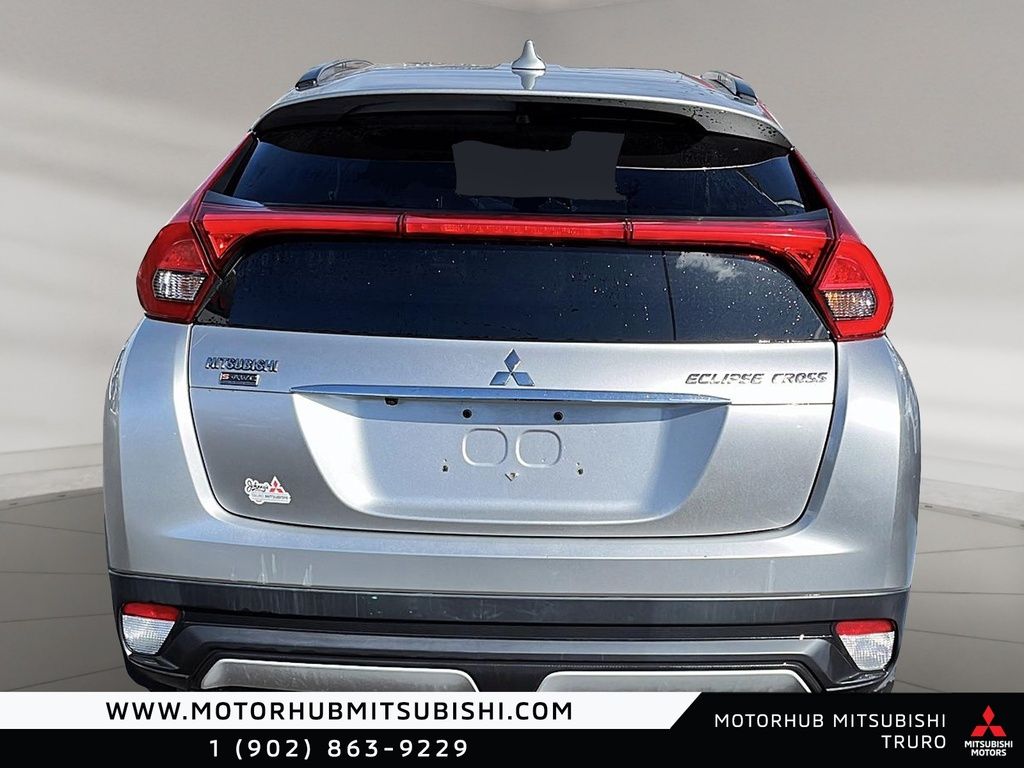 Photo 2018 Mitsubishi Eclipse Cross SE #3