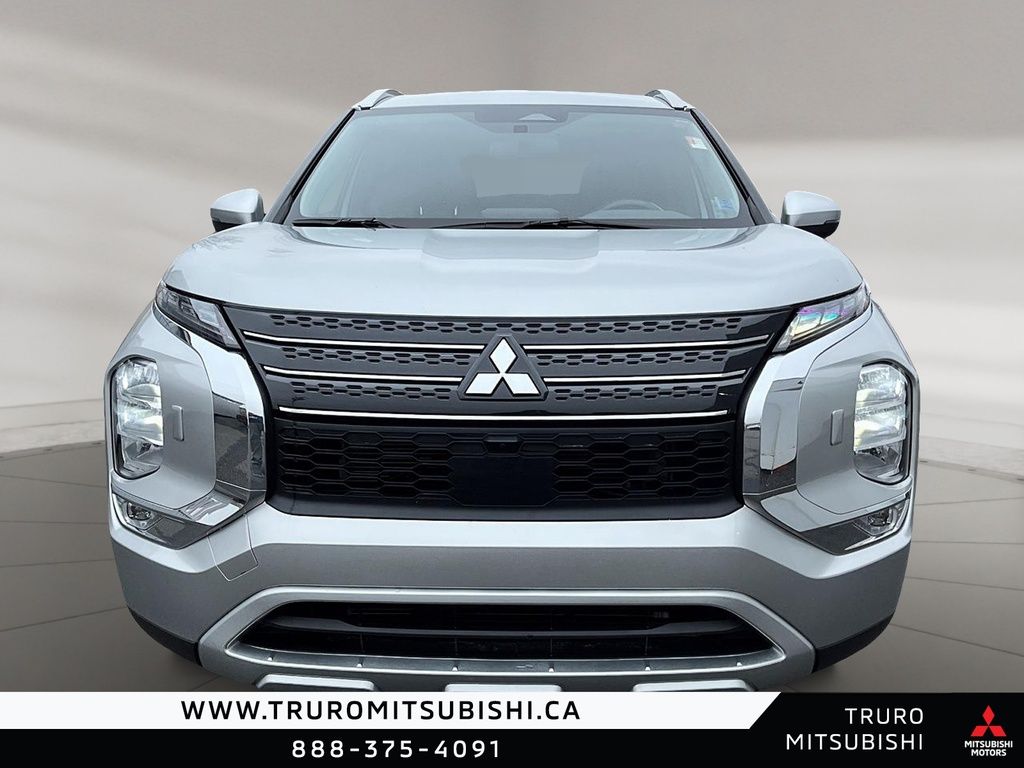 Photo 2022 Mitsubishi Outlander SE #2