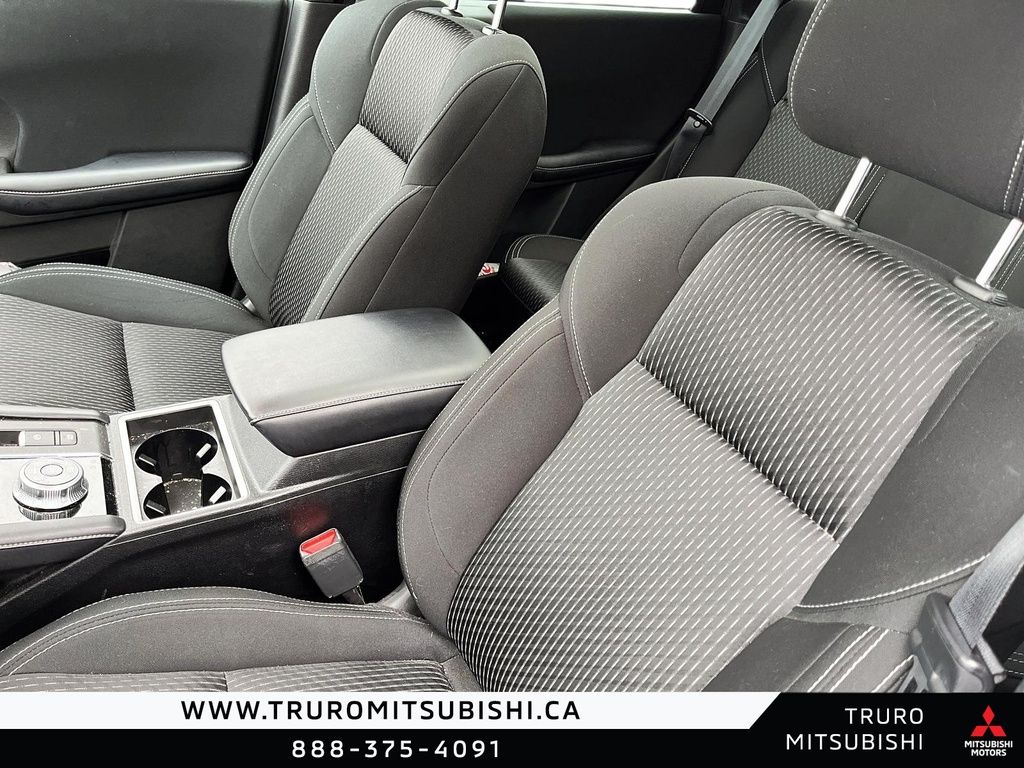 Photo 2022 Mitsubishi Outlander SE #8