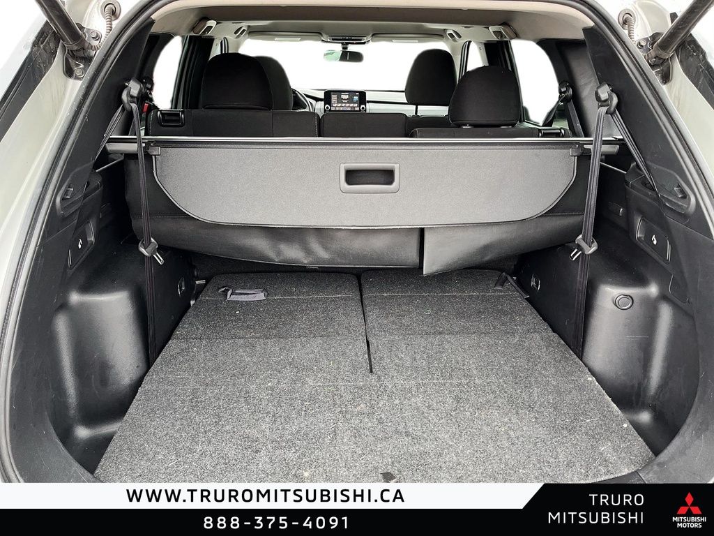 Photo 2022 Mitsubishi Outlander SE #6