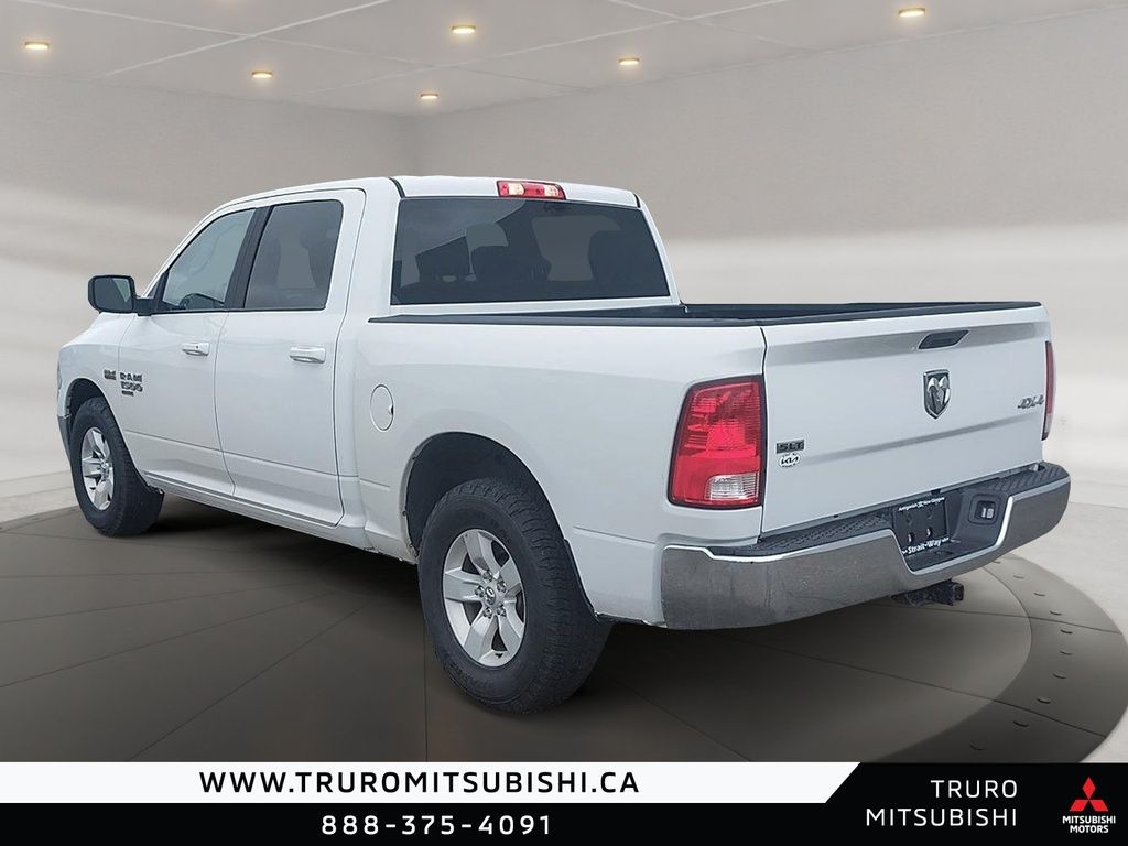 Photo 2021 Ram 1500 Classic SLT #4