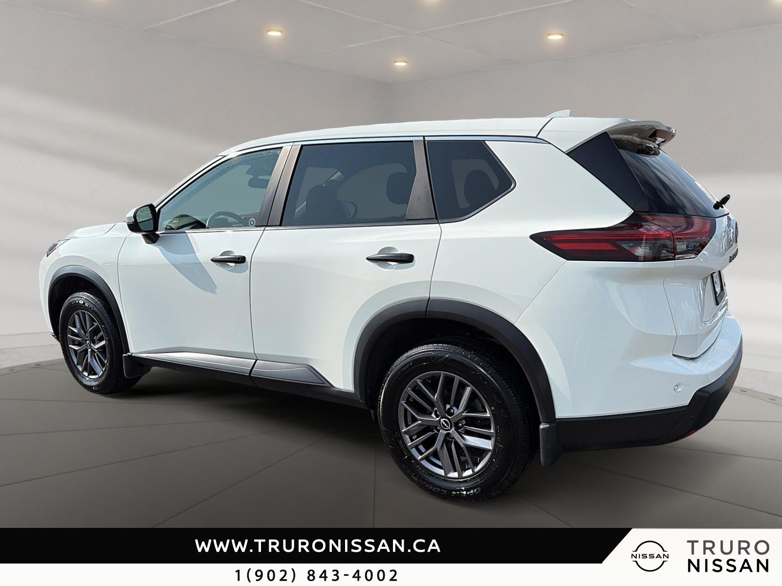Photo 2024 Nissan Rogue S #5