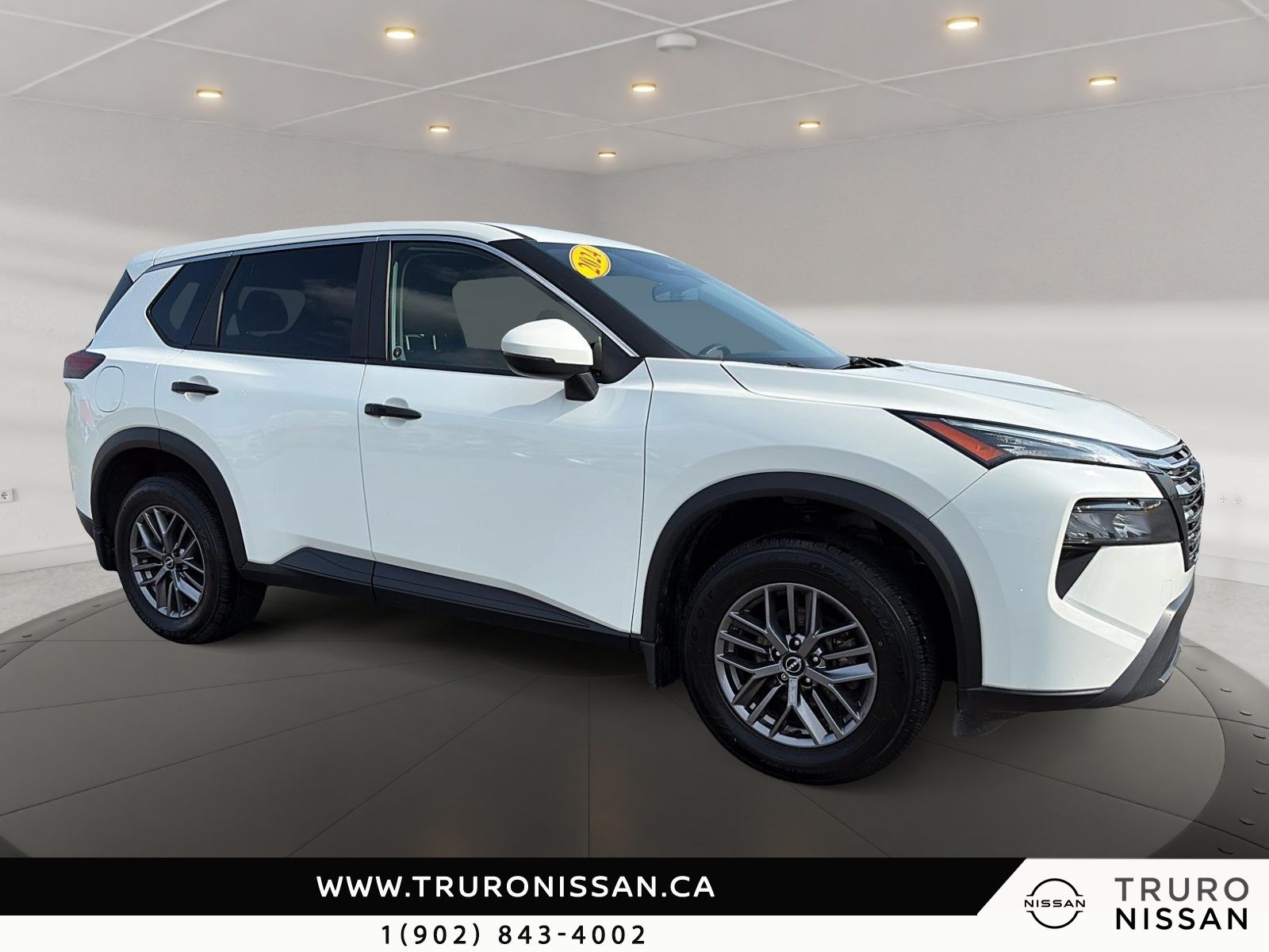 Photo 2024 Nissan Rogue S #2