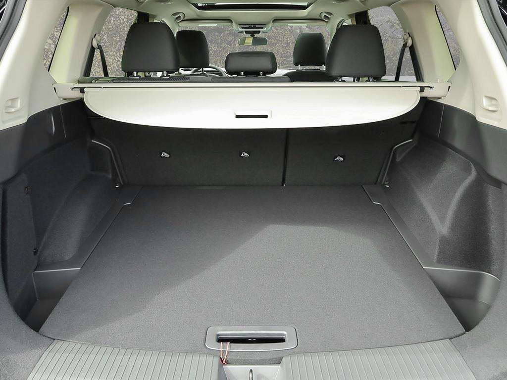 Photo Nissan Rogue SV Moonroof 2026 #7