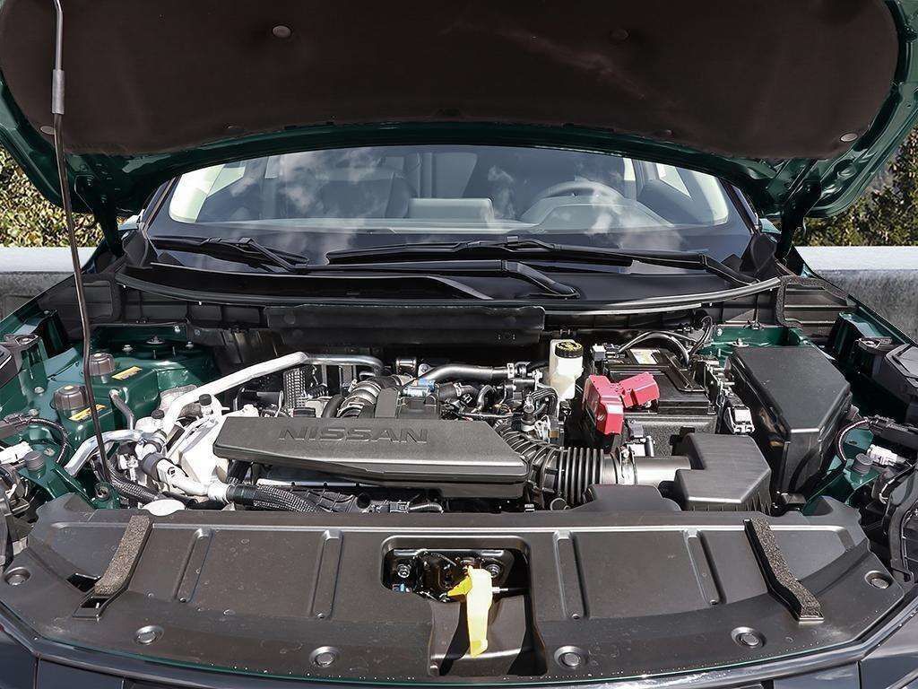 Photo Nissan Rogue SV Dark Armor 2026 #6