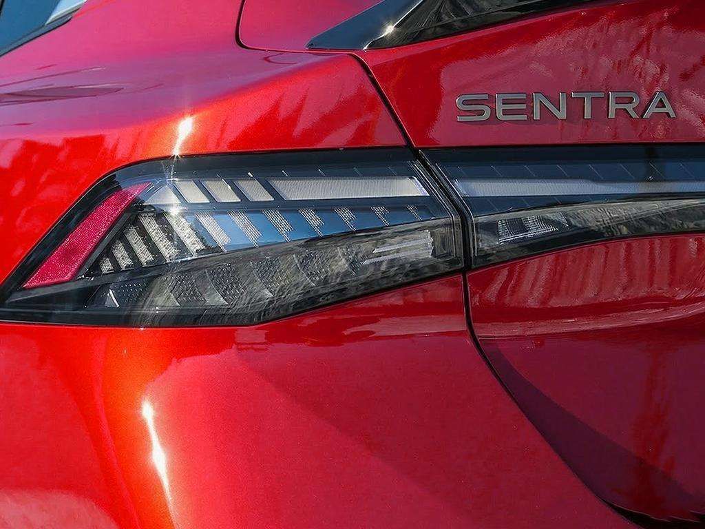 Photo Nissan Sentra SR Premium 2026 #8