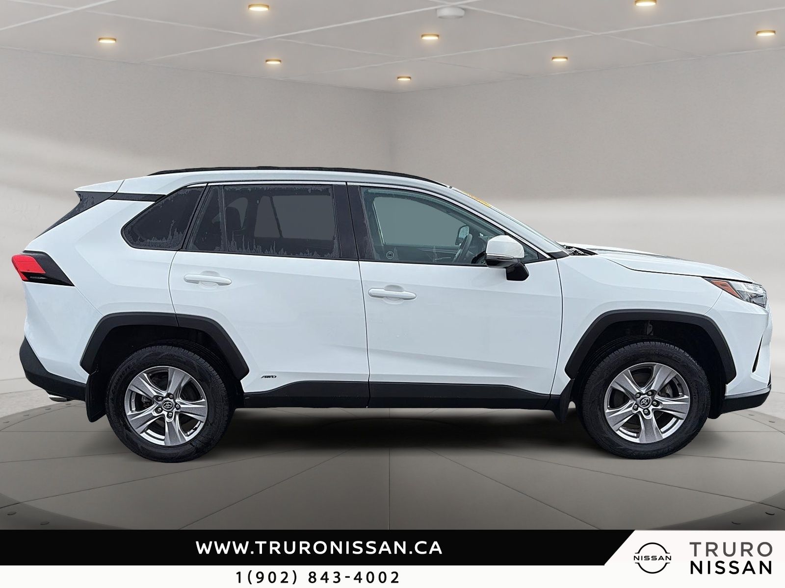 Photo 2023 Toyota RAV4 Hybrid XLE #8