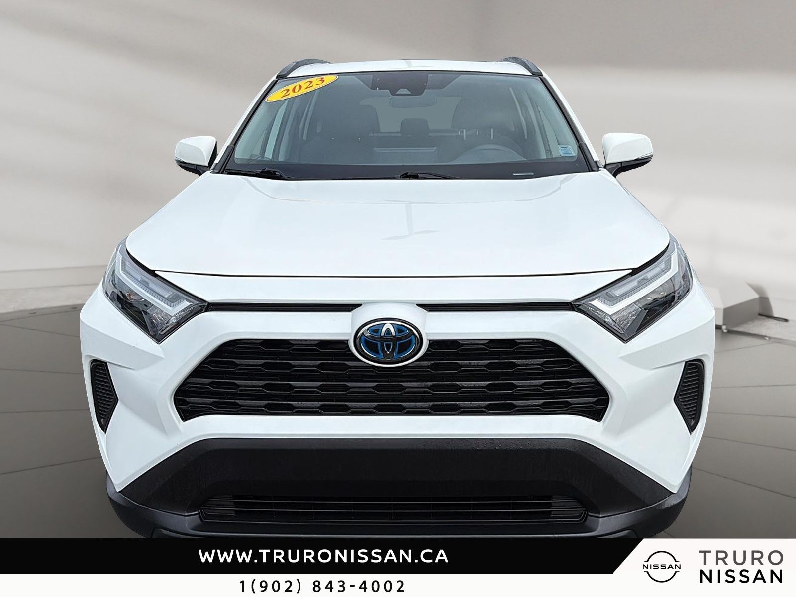 Photo 2023 Toyota RAV4 Hybrid XLE #3