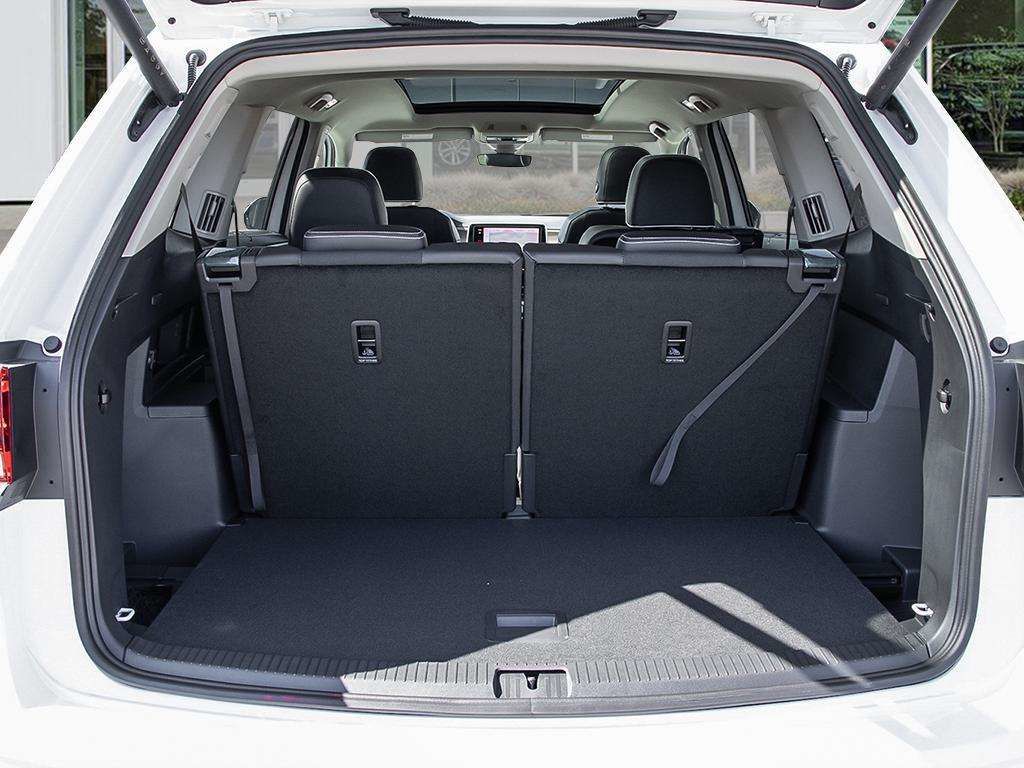 Photo 2026 Volkswagen Atlas Execline #7