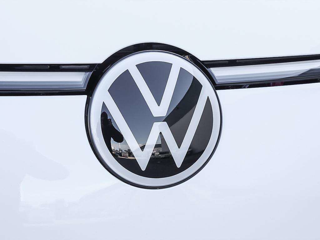 Photo 2025 Volkswagen ID. Buzz 1st Edition 4MOTION #7
