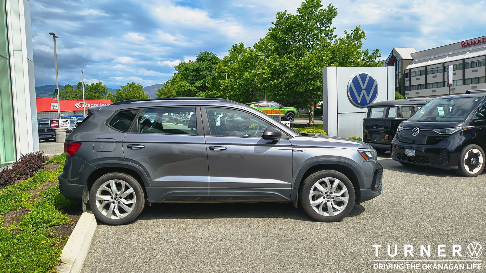 Photo 2023 Volkswagen Taos Trendline #4