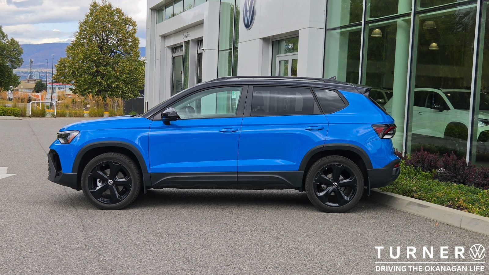 Photo 2025 Volkswagen Taos Comfortline Black Edition #2