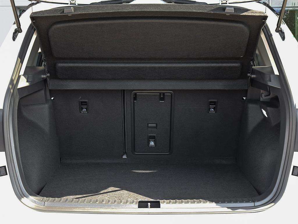Photo 2026 Volkswagen Taos Comfortline Black Edition 4MOTION #7
