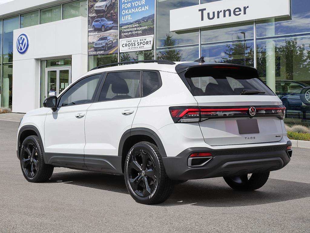 Photo 2026 Volkswagen Taos Comfortline Black Edition 4MOTION #4