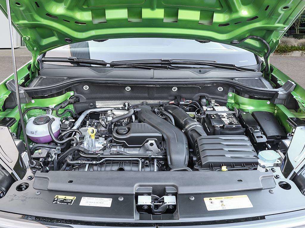 Photo 2026 Volkswagen Taos Comfortline Black Edition 4MOTION #6