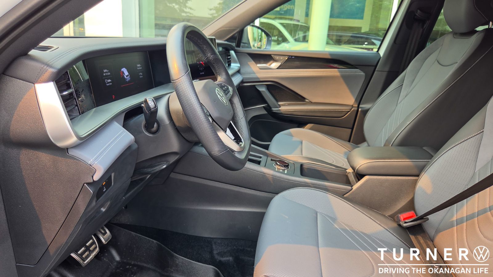 Photo 2025 Volkswagen Tiguan Comfortline R-Line Black Edition #7