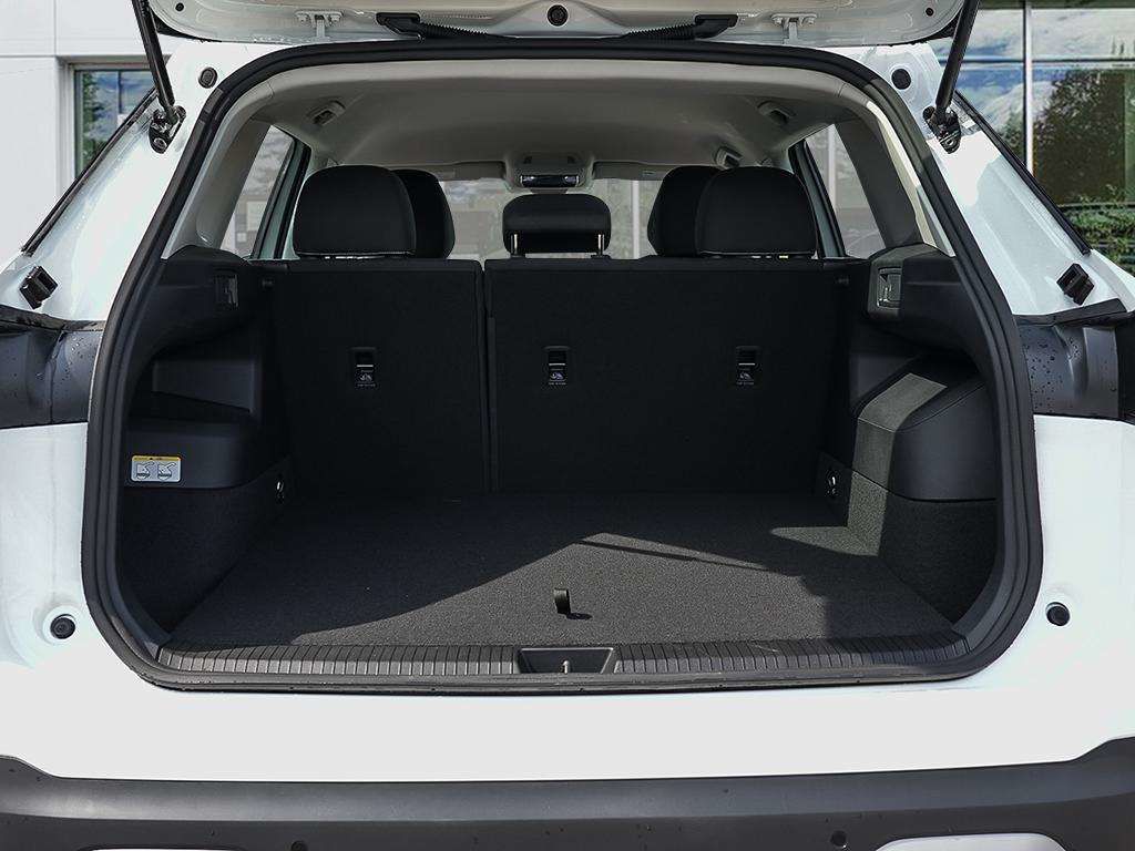 Photo 2026 Volkswagen Tiguan Trendline 4MOTION #7
