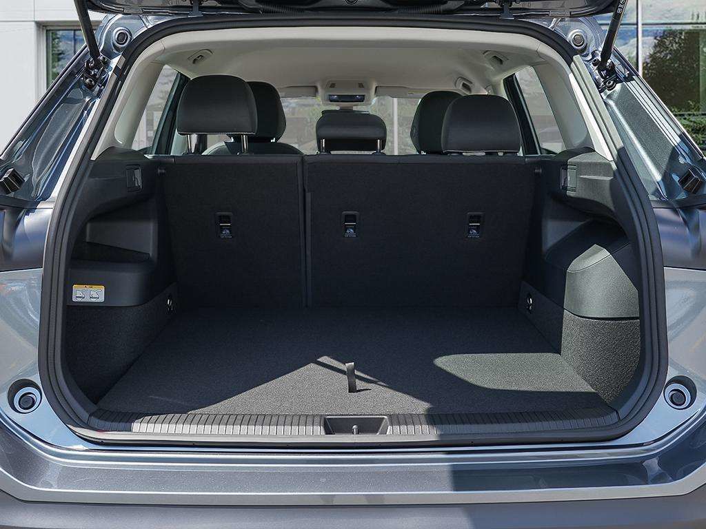 Photo 2026 Volkswagen Tiguan Trendline 4MOTION #7