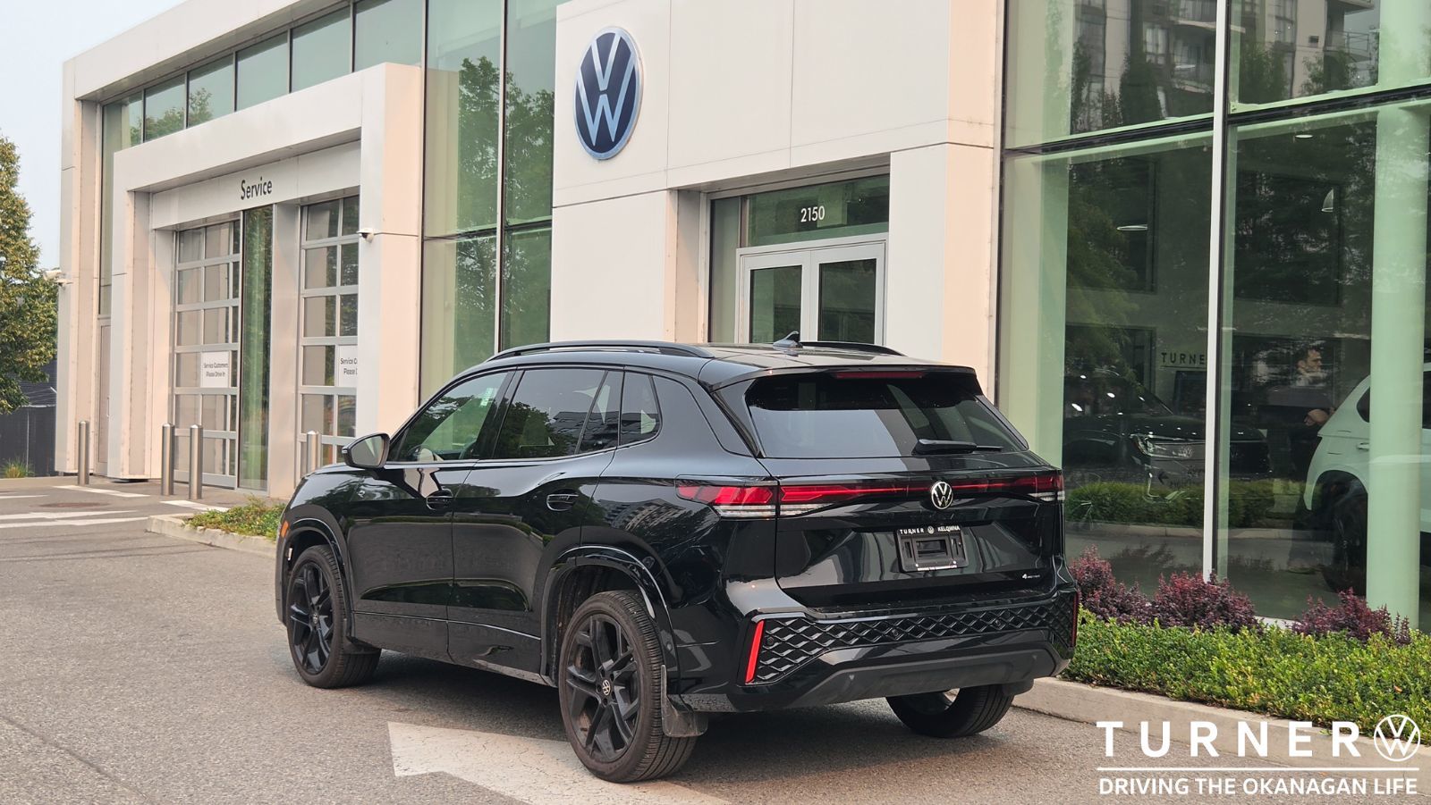 Photo 2026 Volkswagen Tiguan Comfortline R-Line Black Edition #5