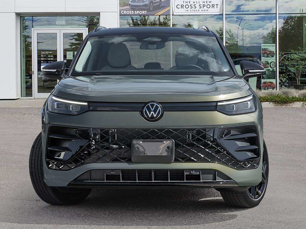 Photo 2026 Volkswagen Tiguan Comfortline R-Line Black Edition 4MOTION #2