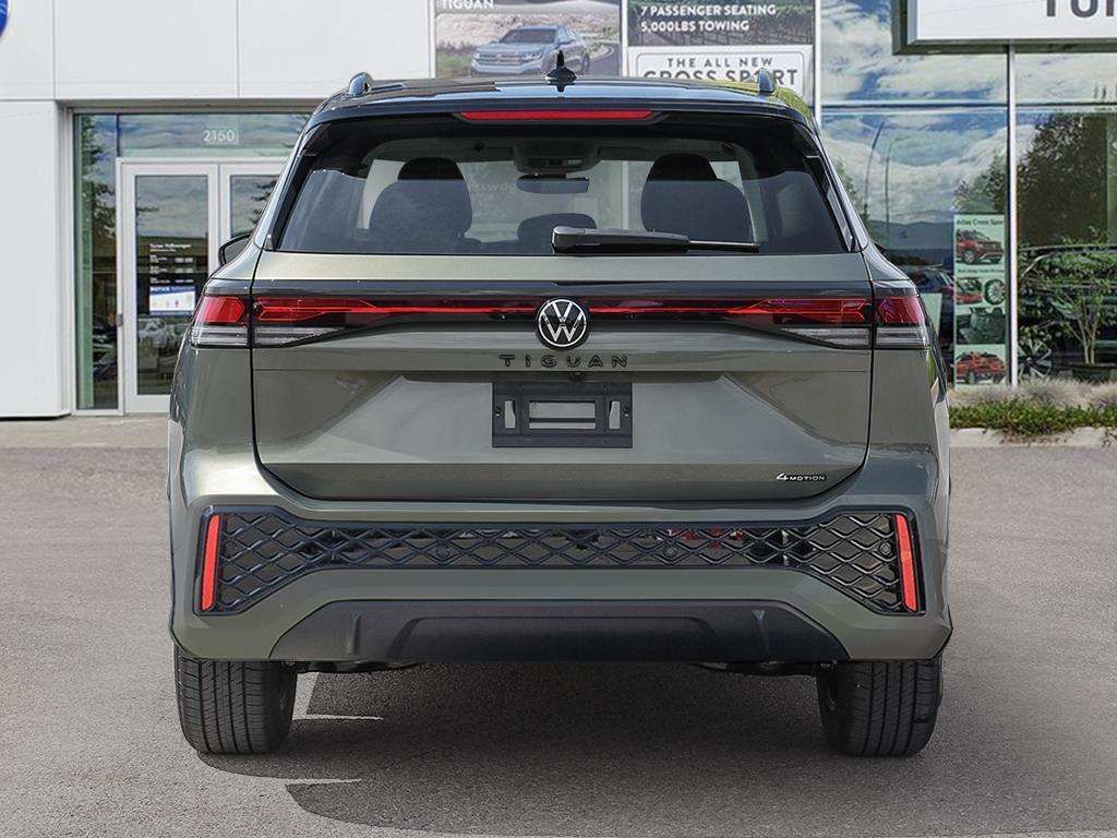 Photo 2026 Volkswagen Tiguan Comfortline R-Line Black Edition 4MOTION #5